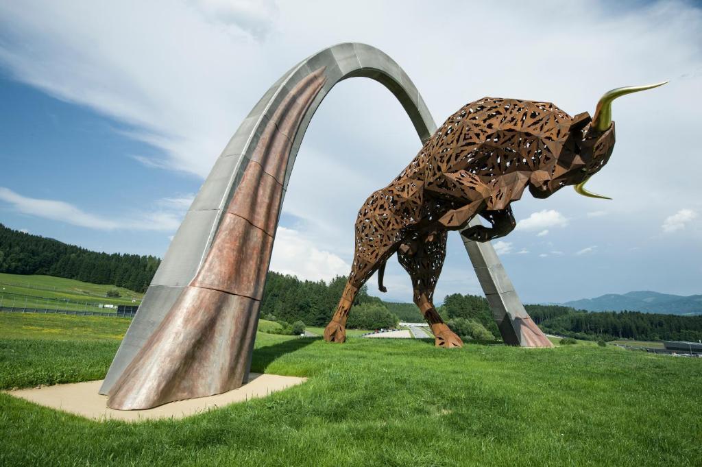 Отель Schonberghof Spielberg Spielberg Bei Knittelfeld Экстерьер фото